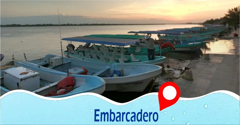 El Embarcadero sitio emblemático con hermosos paisajes , paseos en a Manglares y lugares para comer frente a rio mirando cruces de lanchas en todo el día .