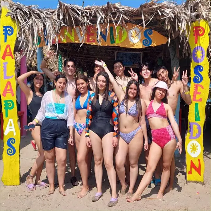 Bienvenidos a Tecolutla, Palapas Poseidón, los recibe con los brazos abiertos para disfrutar su día de Playa en Familia